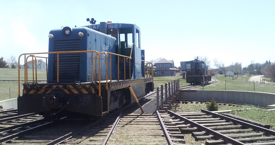 locomotive 1687 on the turn table