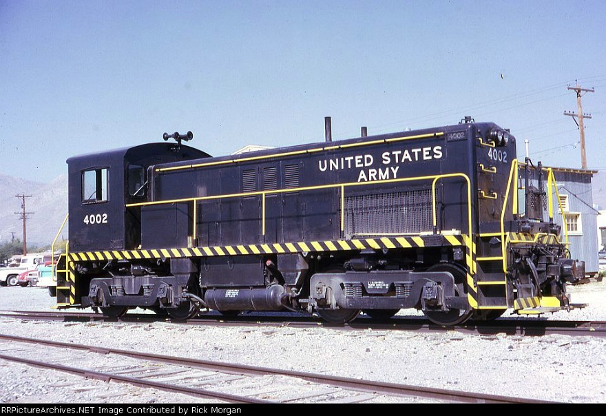 Locomotive 4002 1973 at Fort Bills, TX.